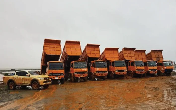 Armada dump truck